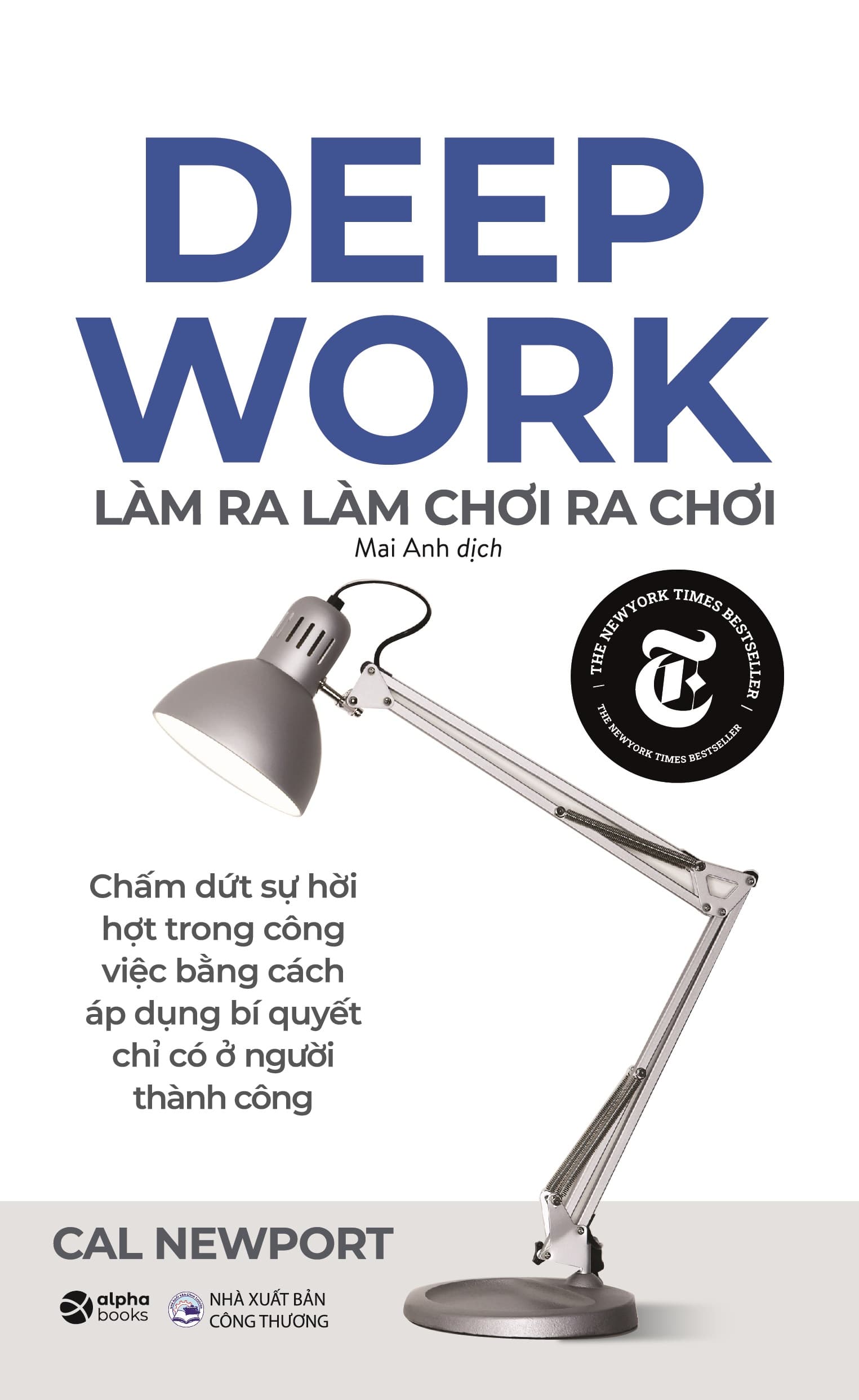 Những kệ sách trong thư viện